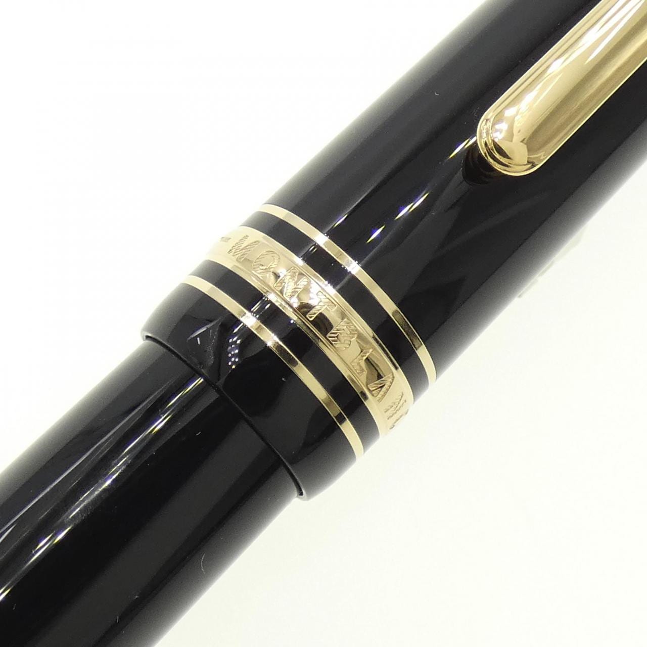 MONTBLANC Meisterstuck 146 Gold LeGrand 13660 Fountain Pen