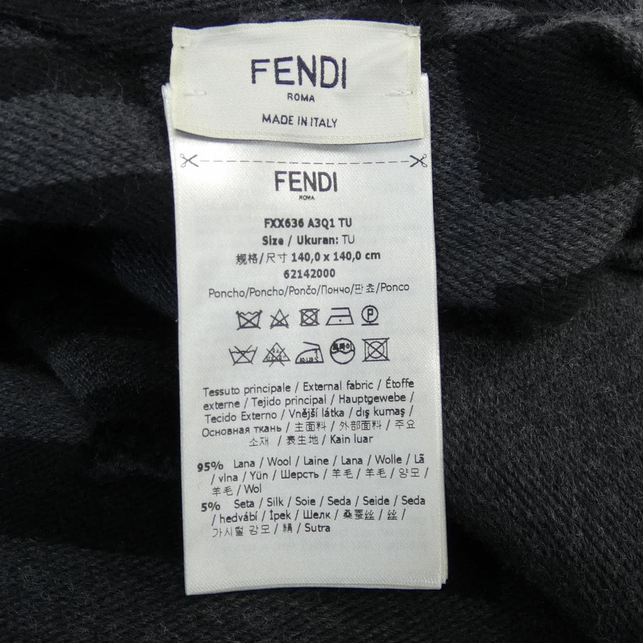 フェンディ FENDI FFポンチョ FXX636 A3Q1 ケープ