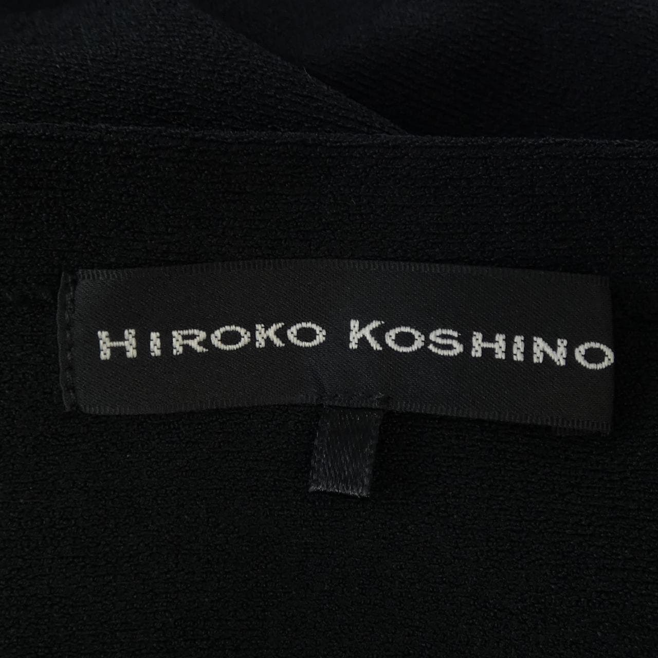 ヒロココシノ HIROKO KOSHINO トップス