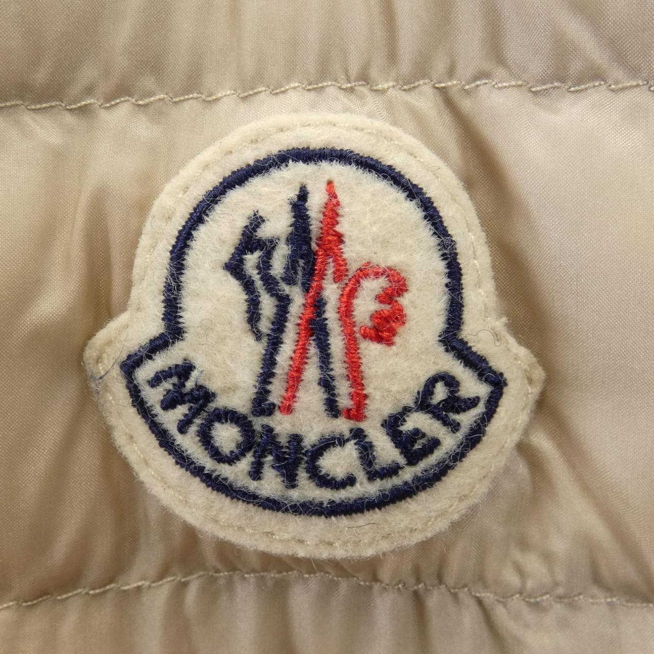 モンクレール MONCLER ダウンジャケット