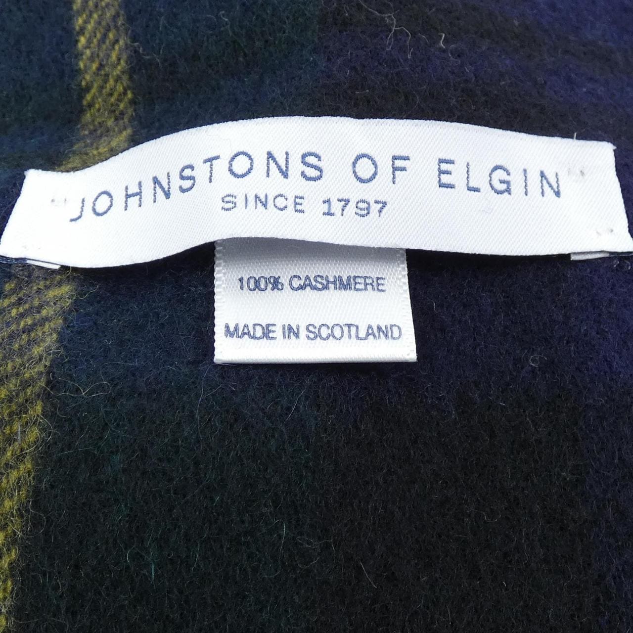 JOHNSTONS OF ELGIN STOLE