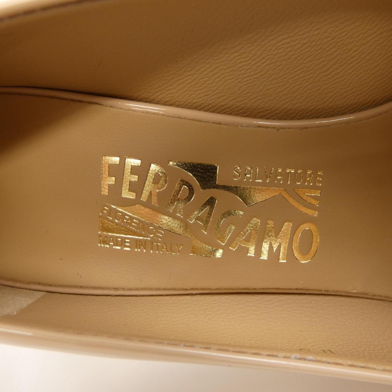 サルヴァトーレフェラガモ SALVATORE FERRAGAMO パンプス