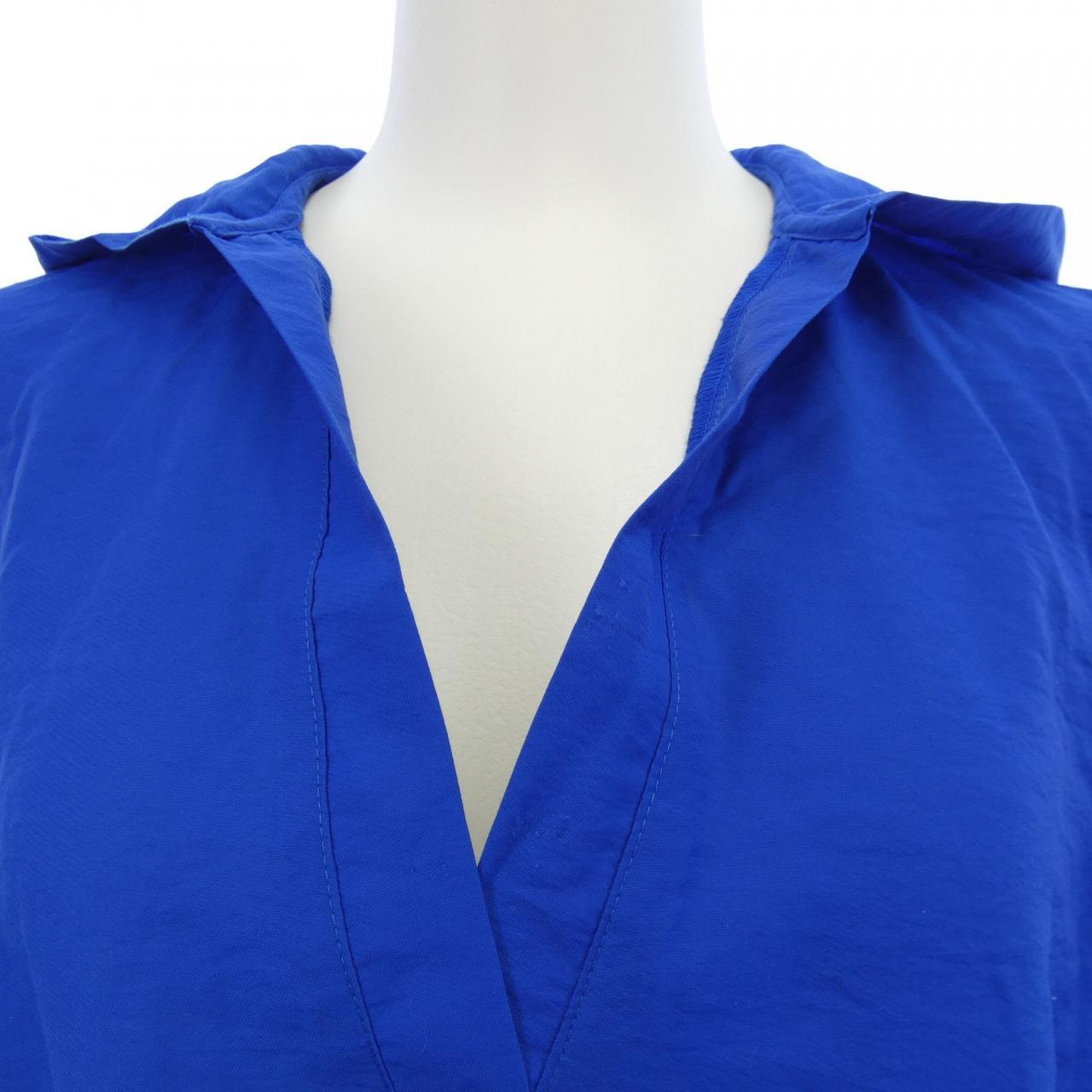 GRAND TABLE トップス