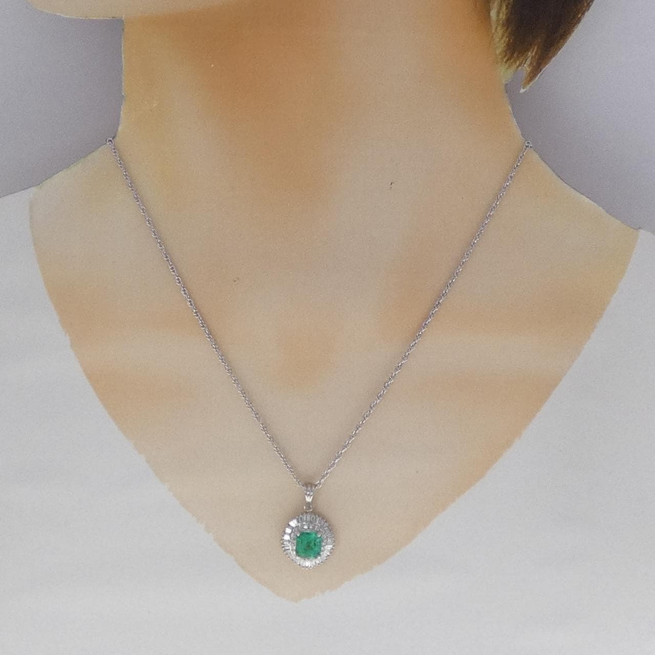 PT/PT850 エメラルド ネックレス 1.88CT