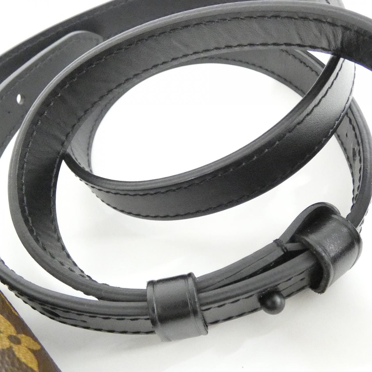 ルイヴィトン モノグラム マカサー Sロック ヴェルティカル ウエアラブル ウォレット M81522 ショルダーバッグ