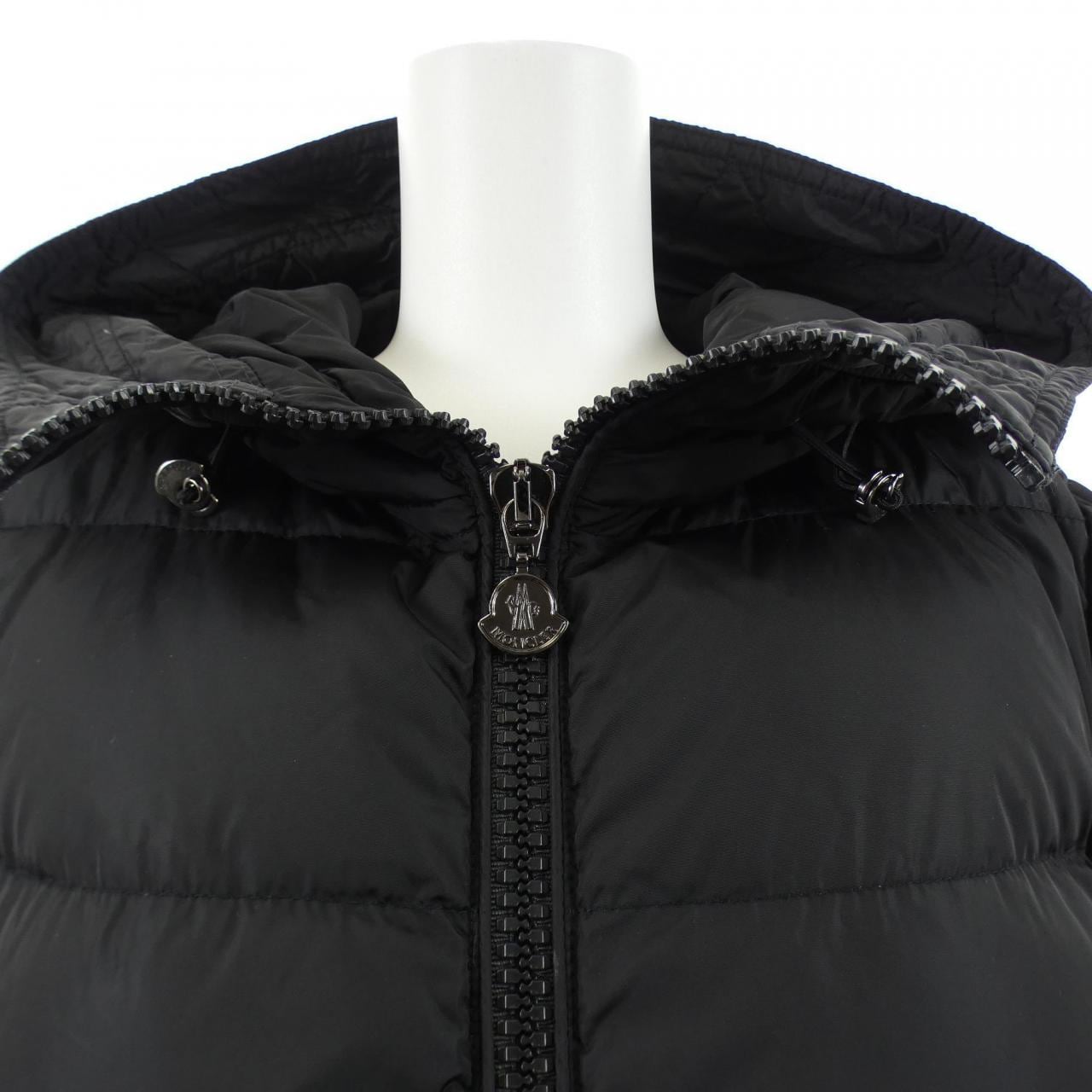 モンクレール MONCLER NESEA ダウンジャケット