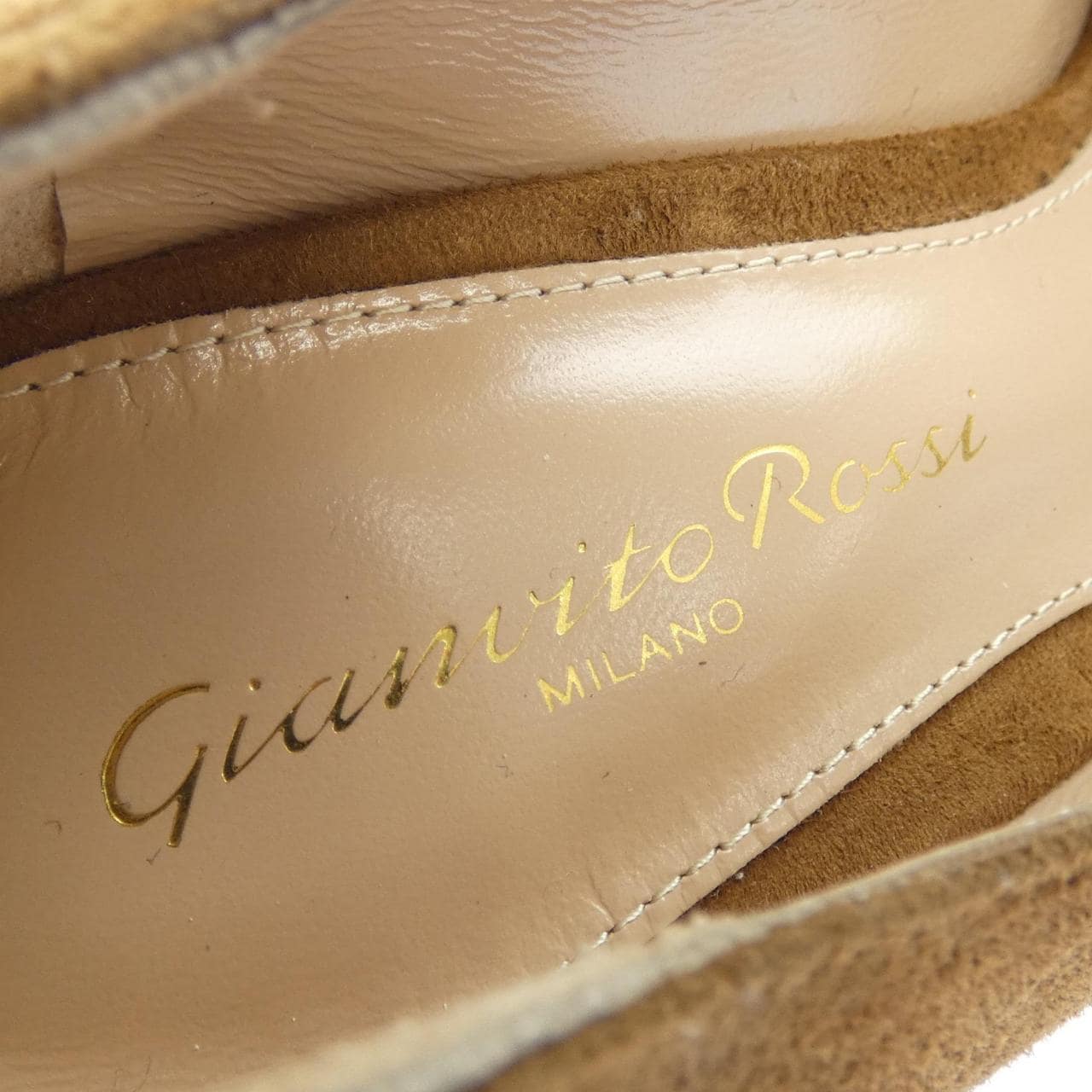 ジャンヴィトロッシ GIANVITO ROSSI パンプス