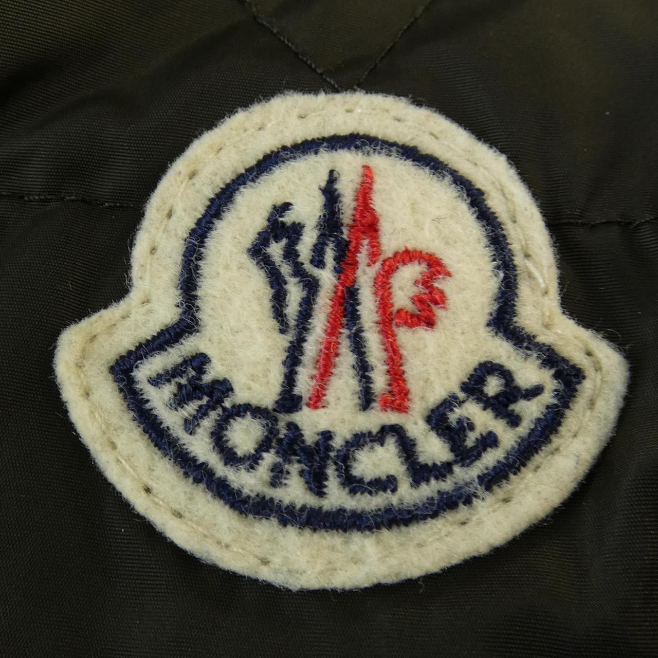 モンクレール MONCLER ダウンジャケット