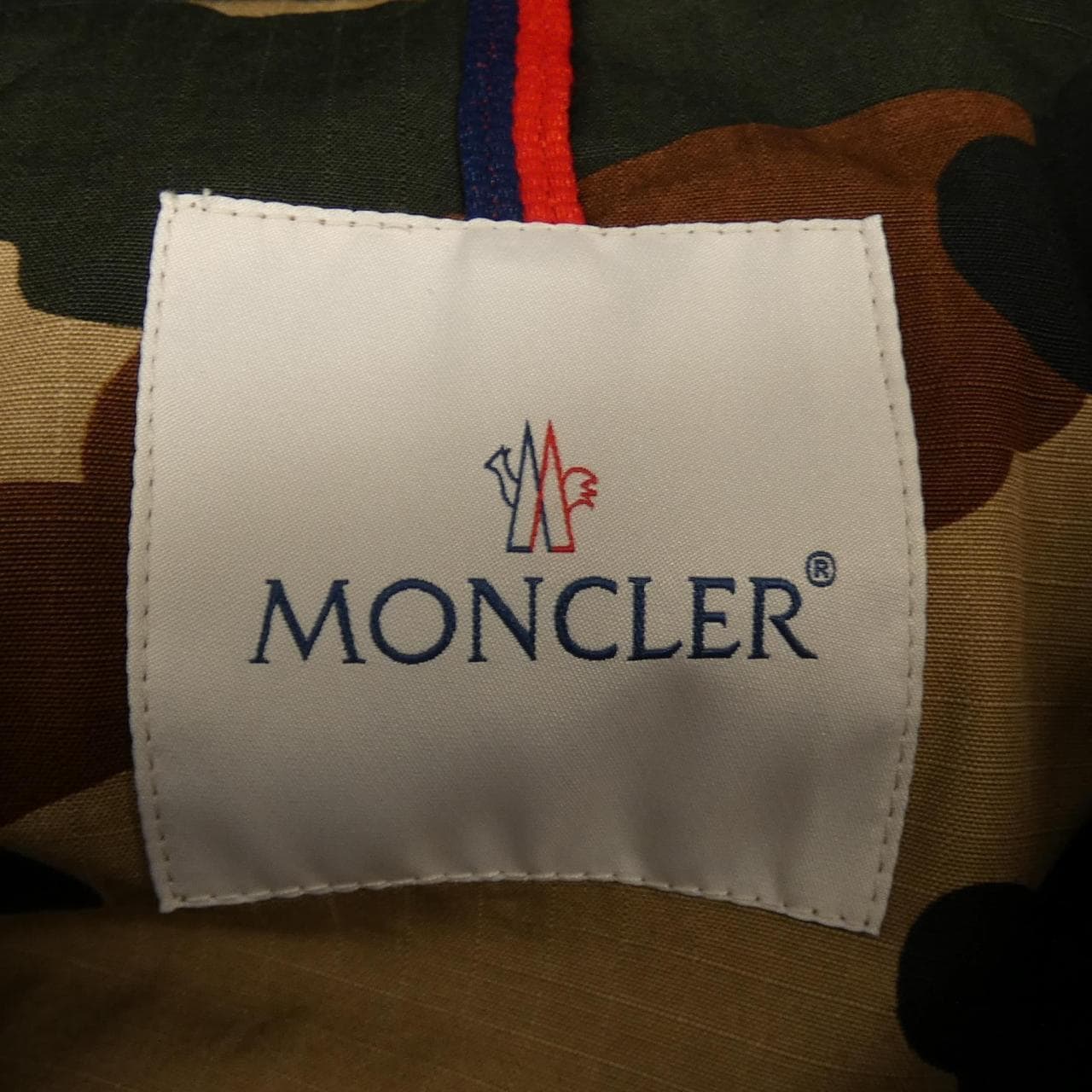 モンクレール MONCLER ダウンジャケット