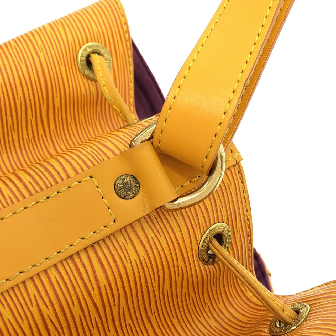 ルイヴィトン エピ プチ ノエ M44109 ショルダーバッグ