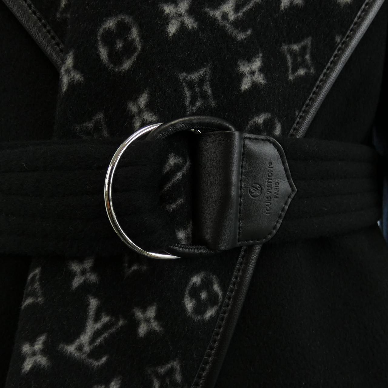 LOUIS VUITTON Vuitton Hooded Wrap Coat FGCO40QWE