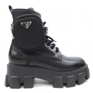 プラダ PRADA モノリス トライアングルロゴ 1T255M ブーツ