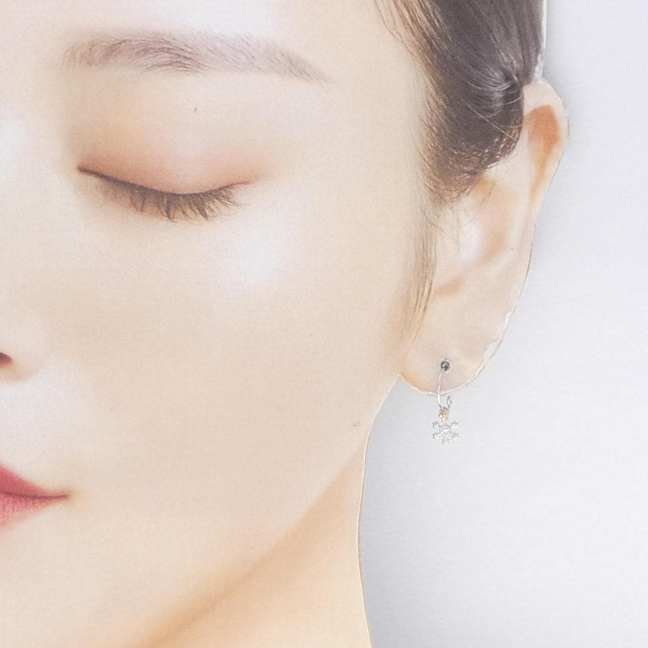 K18WG/K18YG スノーフレーク ピアス