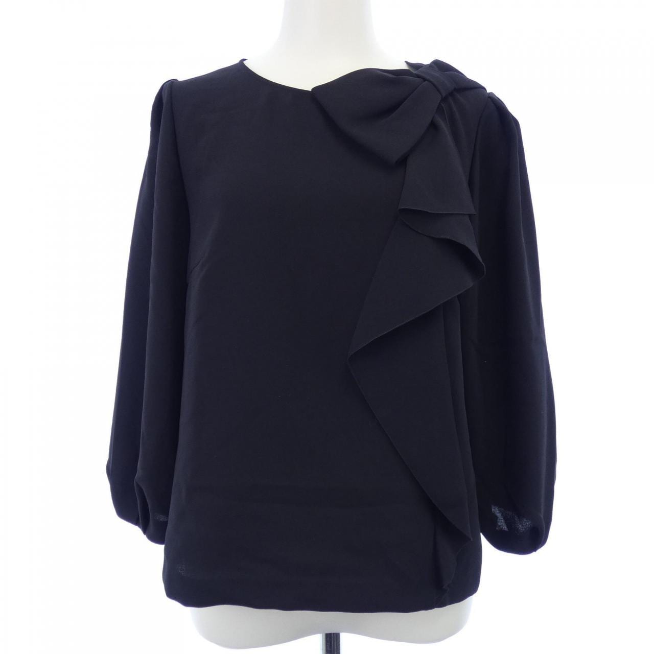 トゥービーシック TO BE CHIC トップス