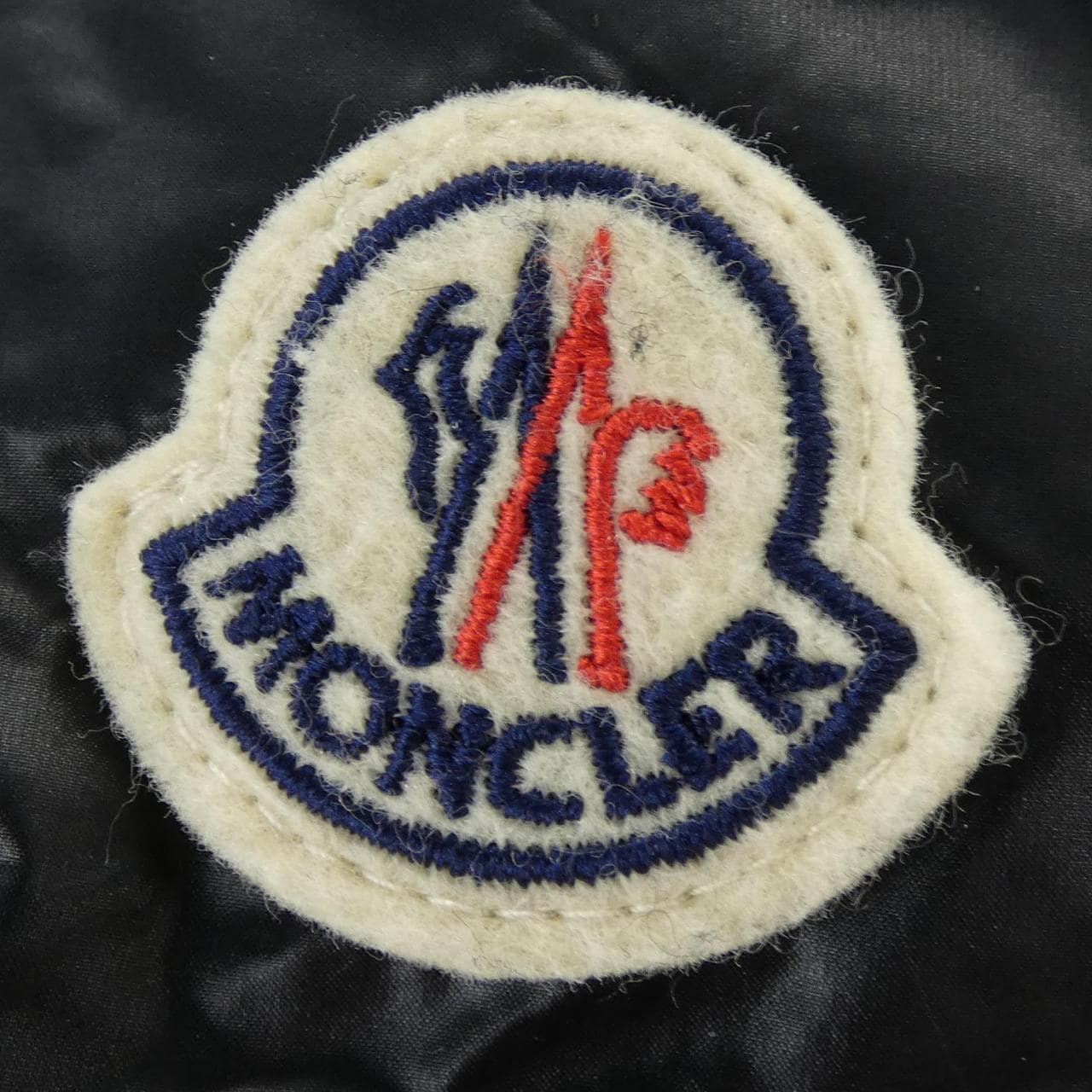 モンクレール MONCLER PAVIN ダウンジャケット