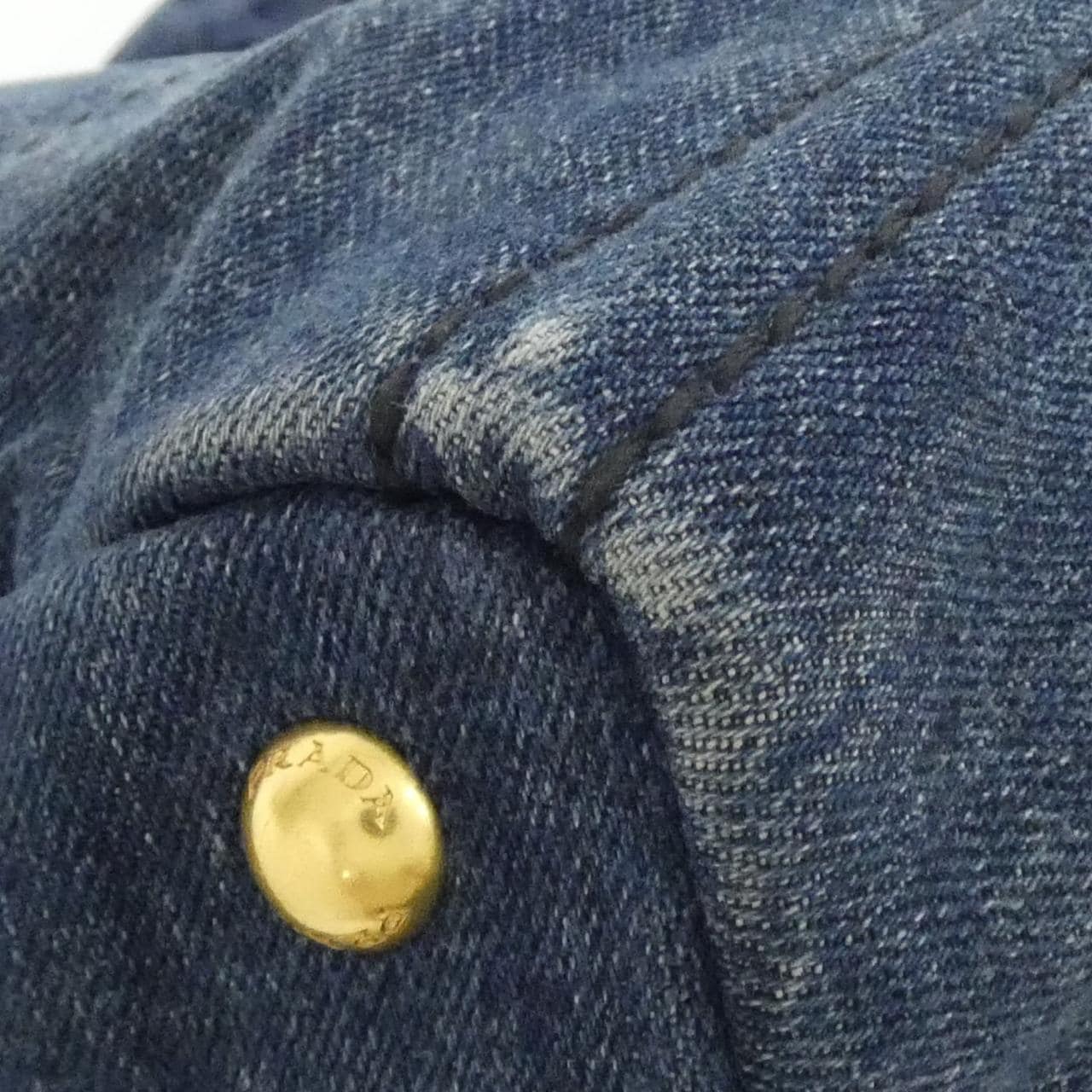 Prada Canapa B1872B包