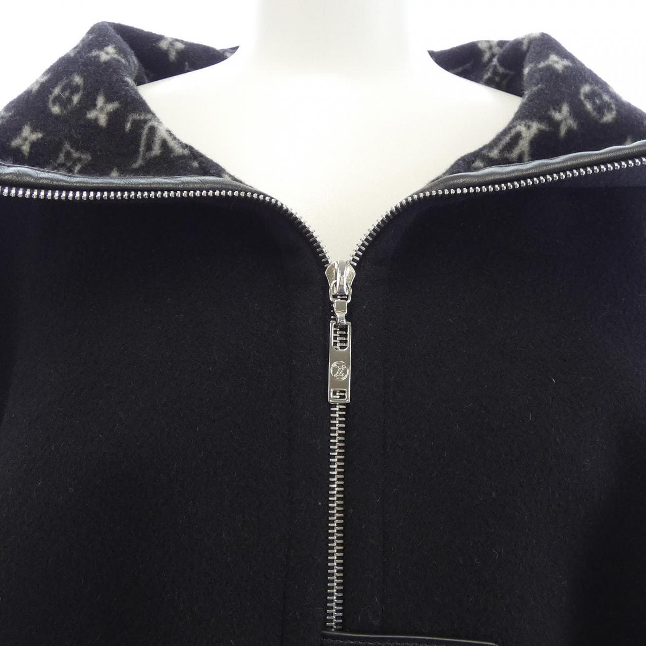 ルイヴィトン LOUIS VUITTON フーデッドケープ FICO17QWE ケープ