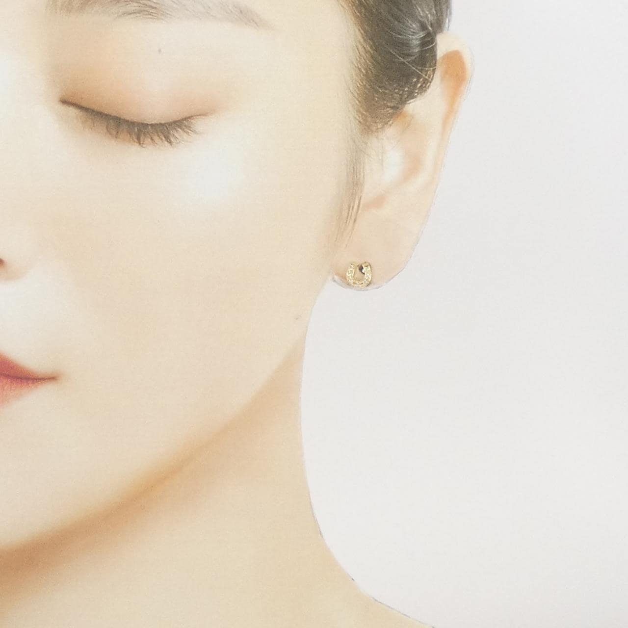 K18YG ホースシュー ダイヤモンド ピアス