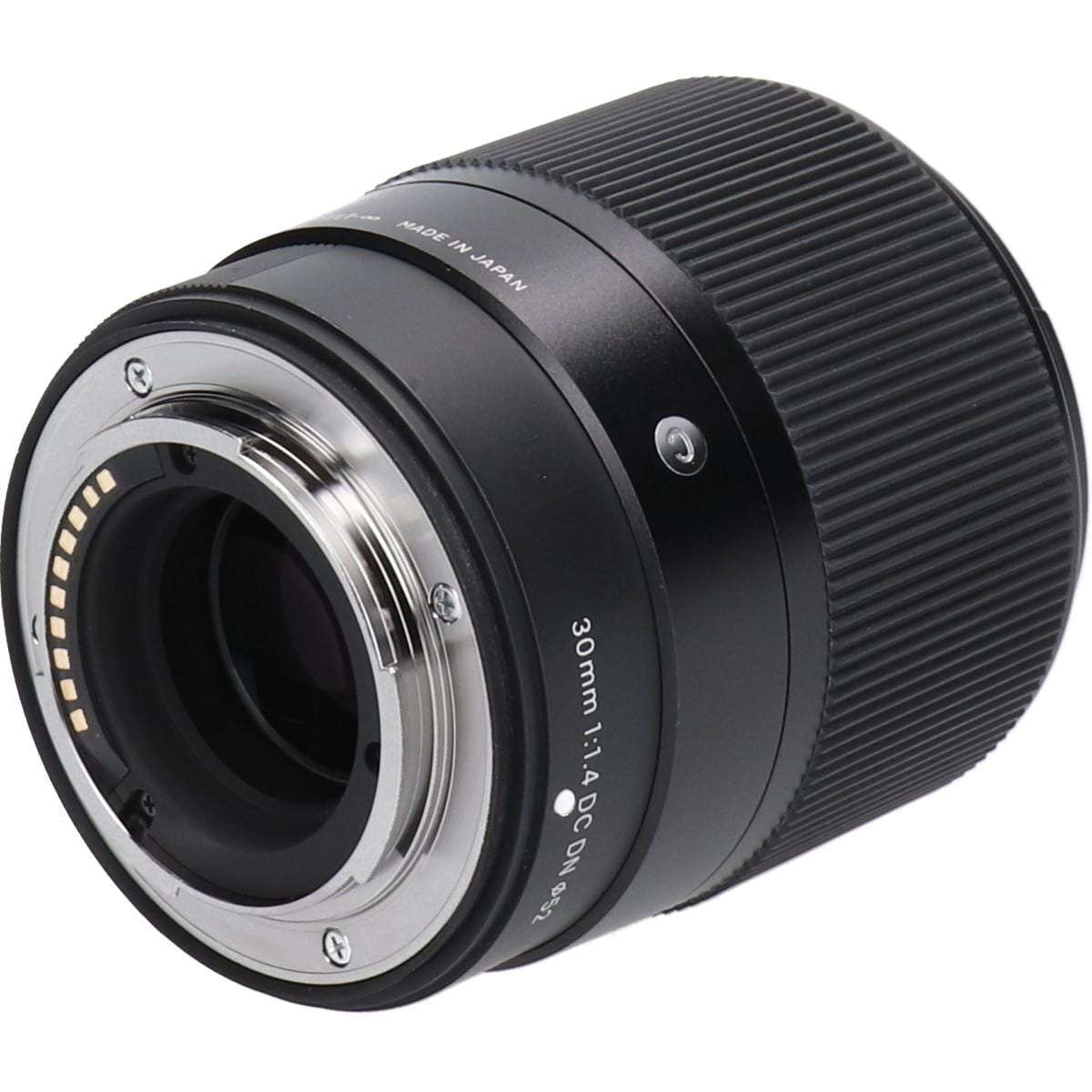 Ｘ（Ｃ）３０ｍｍ　Ｆ１．４ＤＣ　ＤＮ