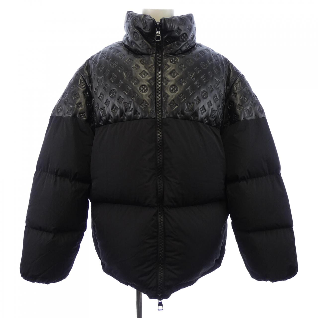 ルイヴィトン LOUIS VUITTON オーバーサイズパッファージャケット HPB80ERSC ダウンジャケット