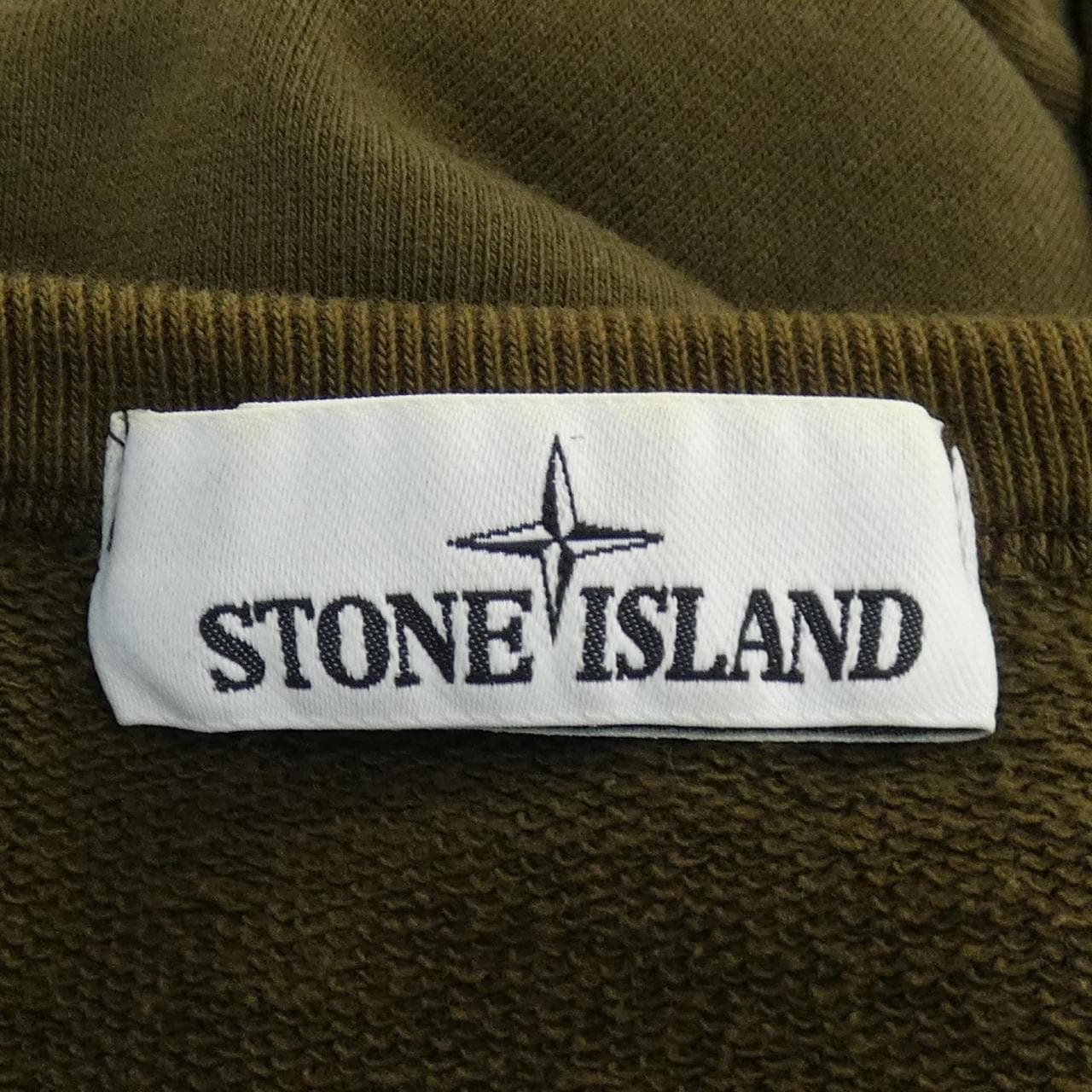 ストーンアイランド STONE ISLAND スウェット