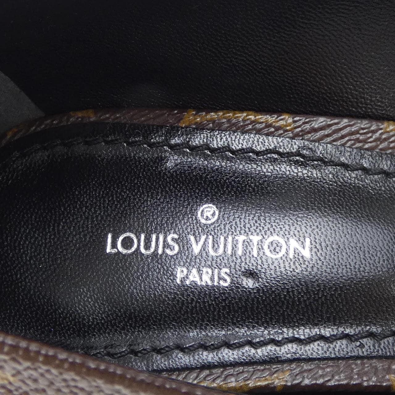 LOUIS VUITTON Vuitton LV Circle Madeleine 線高跟鞋