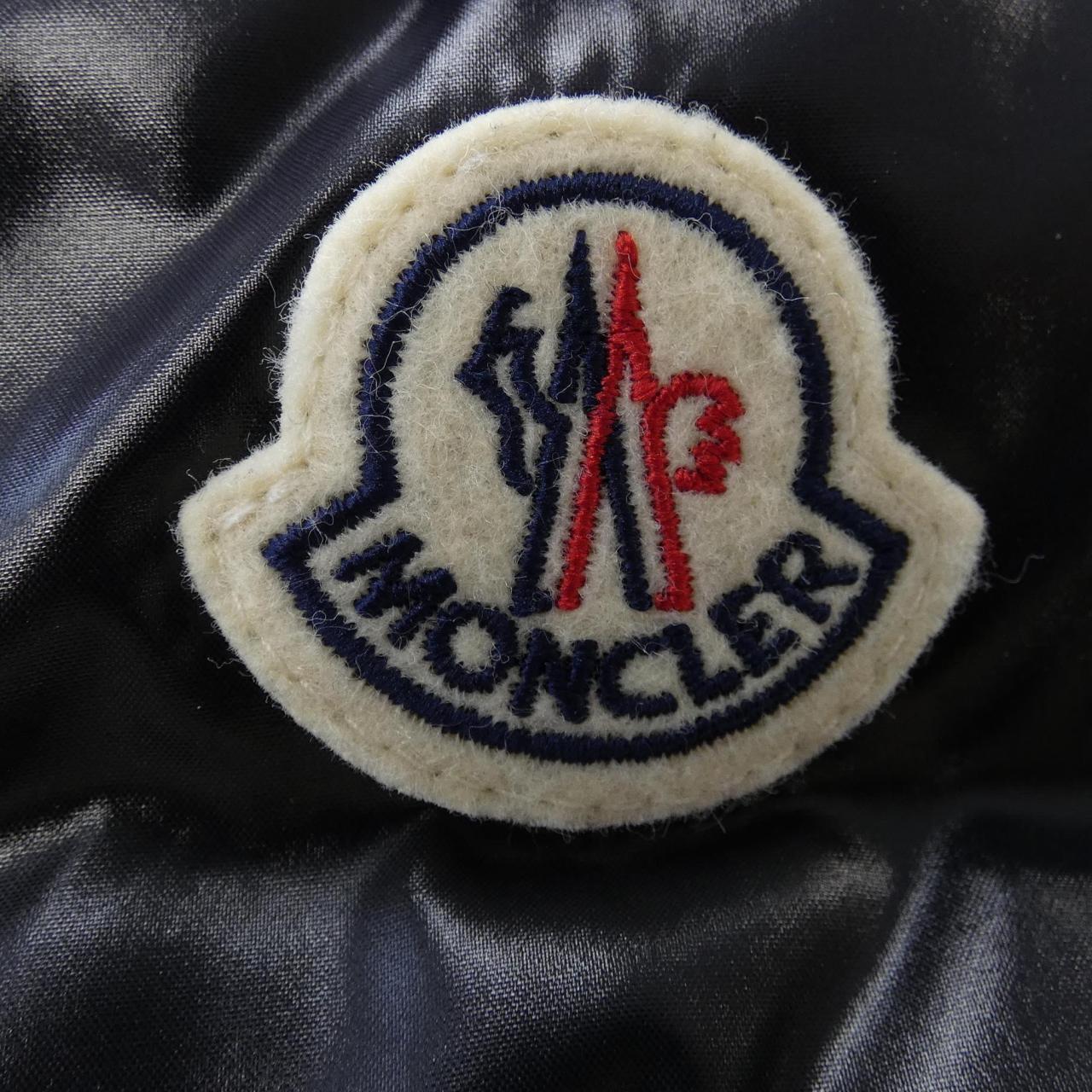 モンクレール MONCLER ダウンジャケット