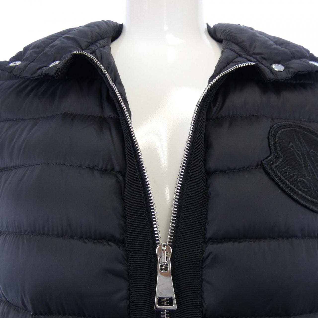 モンクレール MONCLER AZUR ダウンベスト