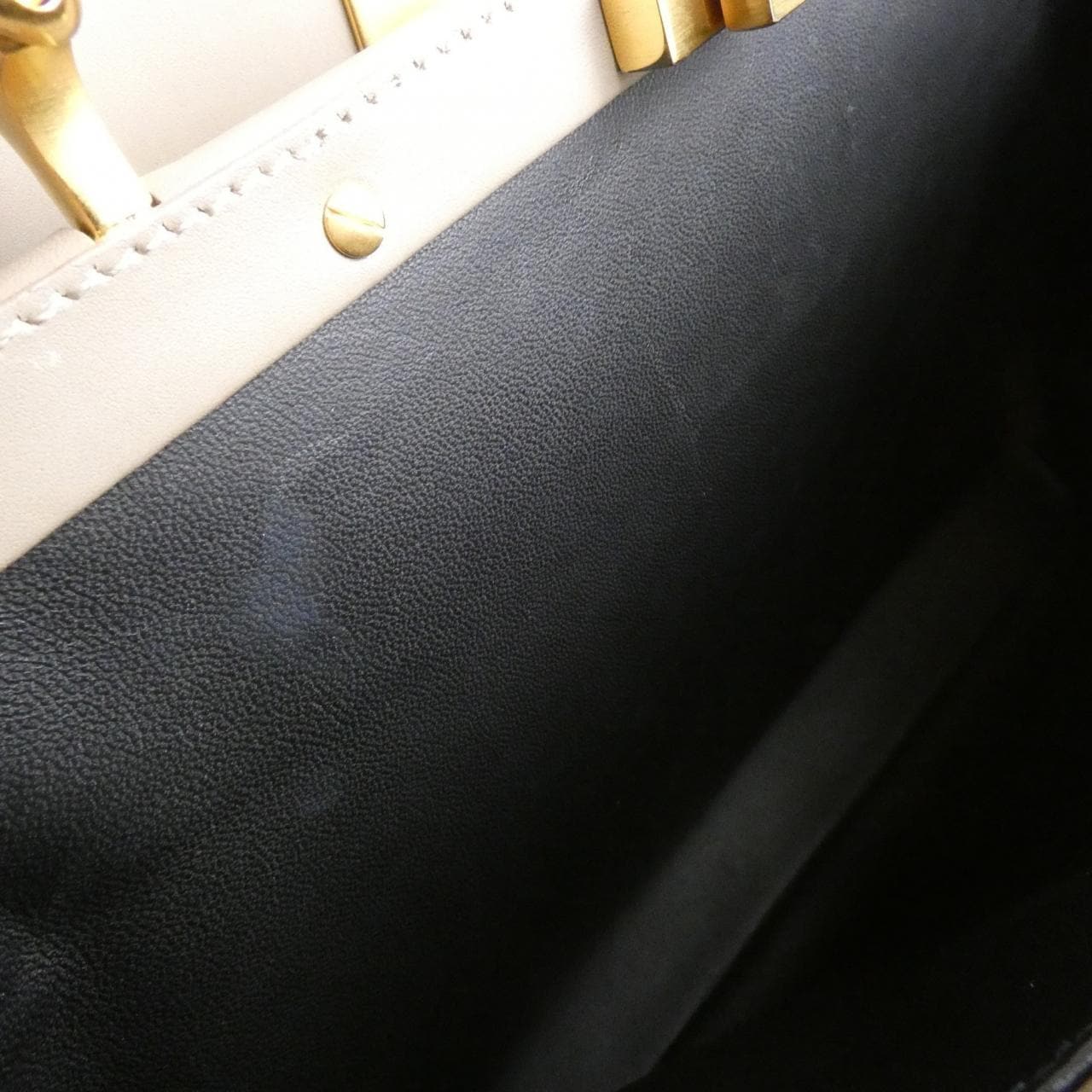 フェンディ ピーカブー 8BN226 K4L バッグ