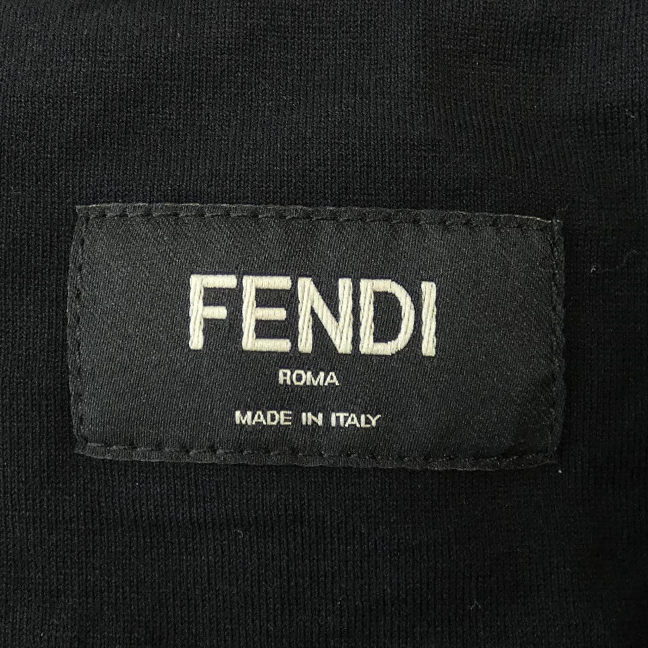 フェンディ FENDI FY0682 O9K Tシャツ