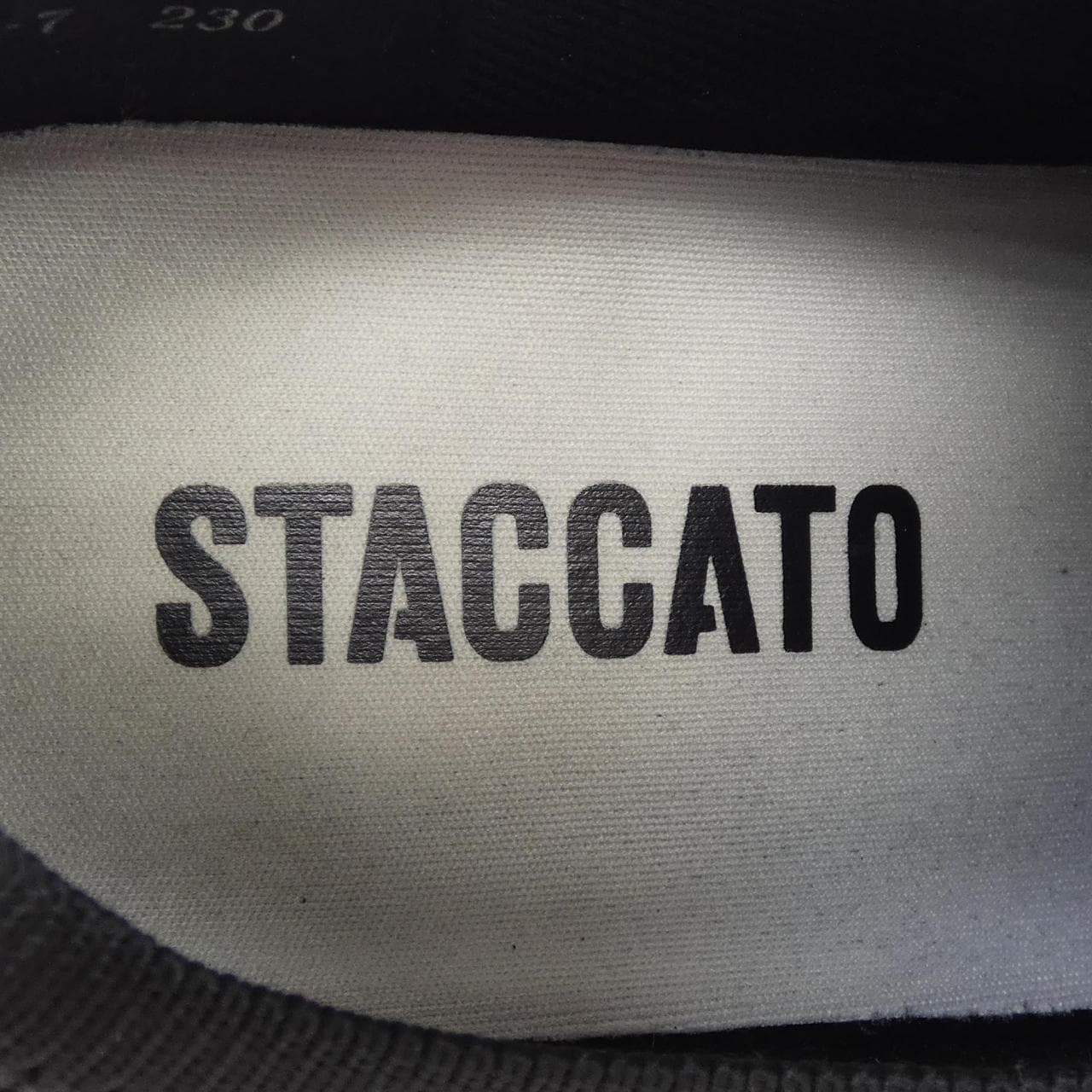 鉚釘STACCATO運動鞋