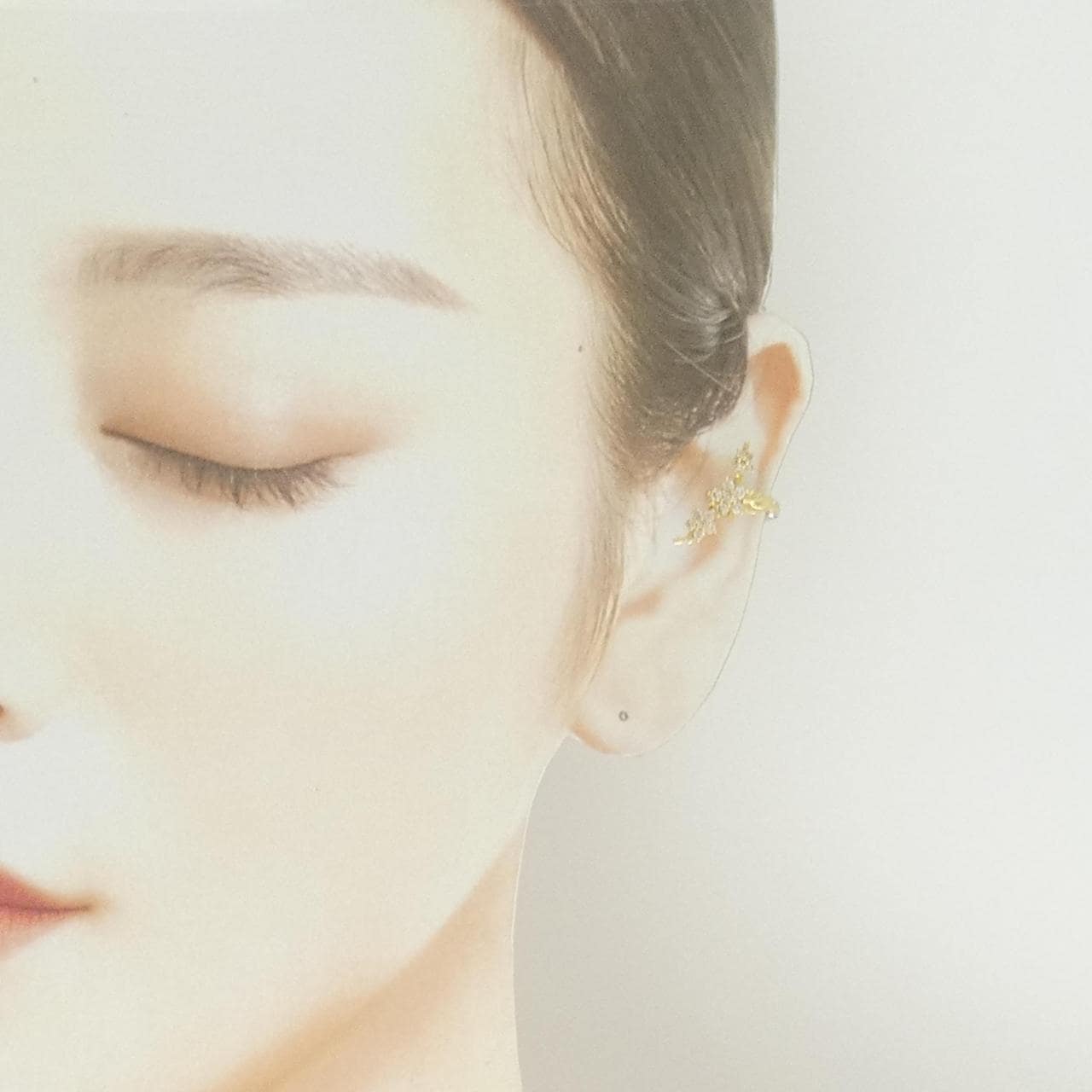 K18YG/K18WG フラワー ダイヤモンド イヤリング 0.33CT 片耳