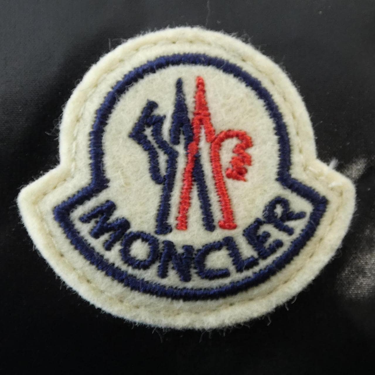 モンクレール MONCLER MONTBELIARD ダウンジャケット
