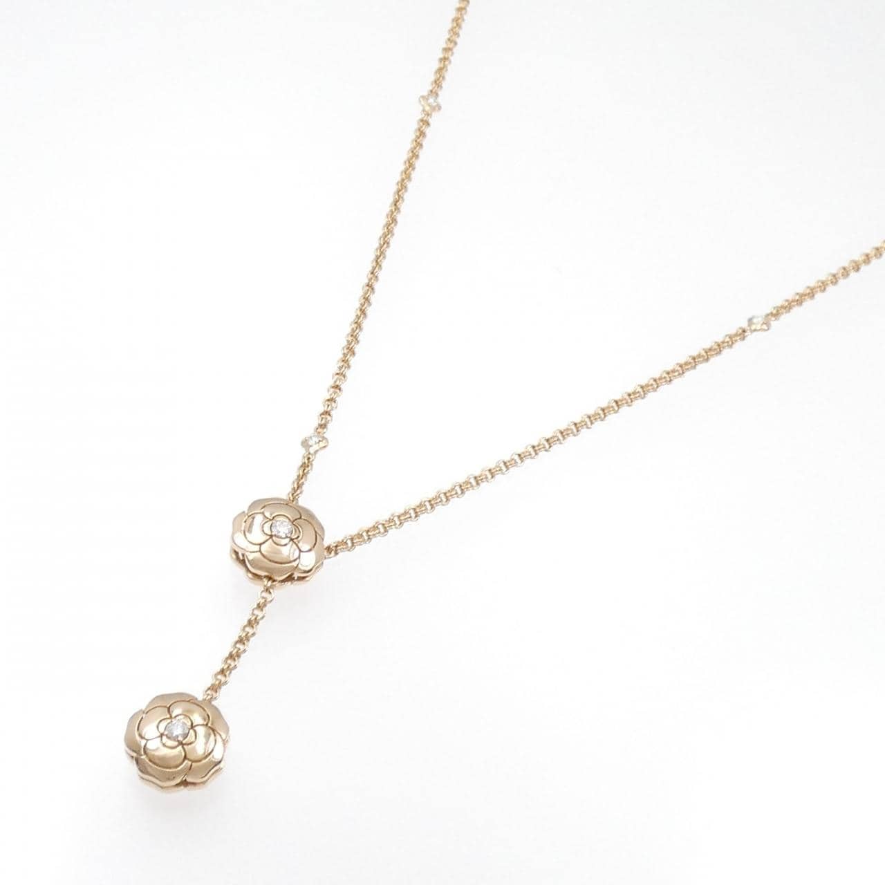 CHANEL camellia necklace