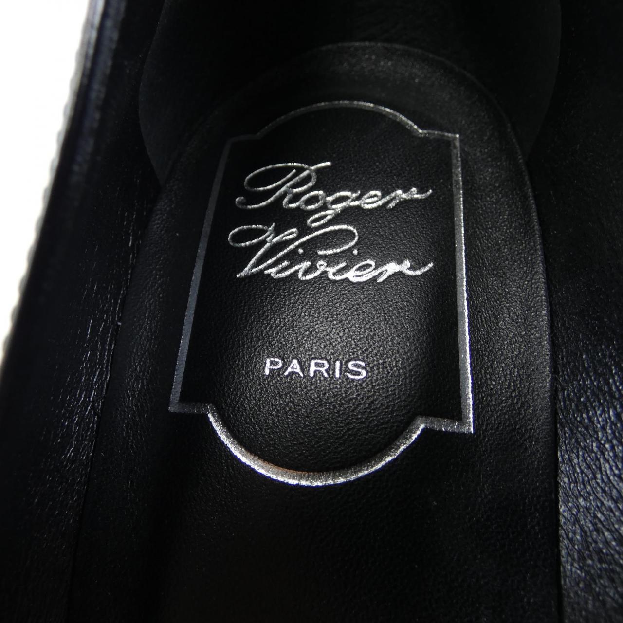 ロジェヴィヴィエ ROGER VIVIER パンプス