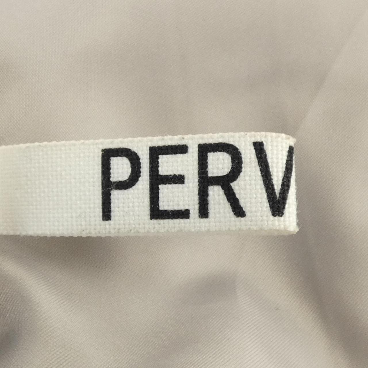 PERVERZE コート