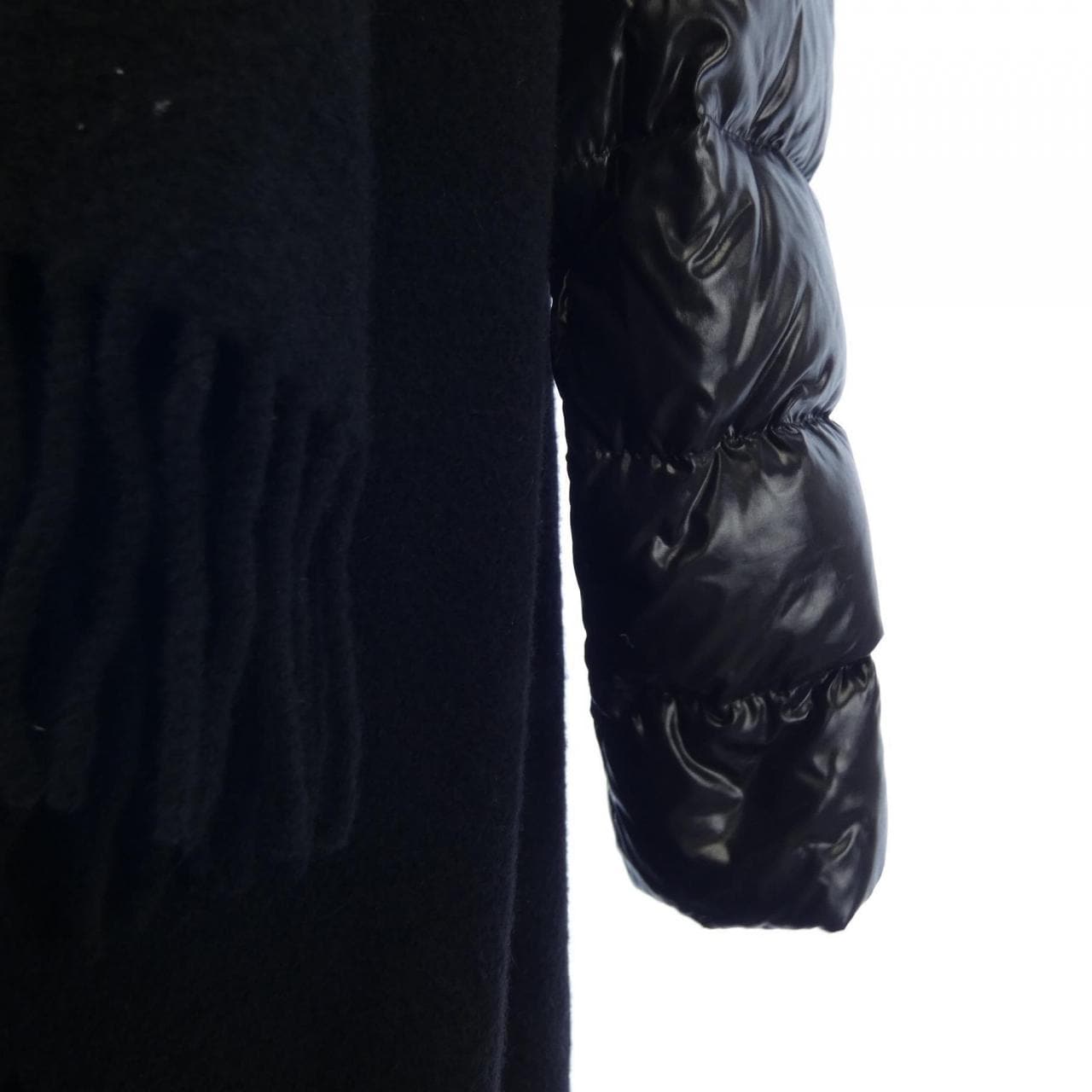 モンクレール MONCLER ダウンジャケット