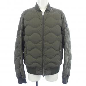 モンクレール MONCLER ダウンジャケット