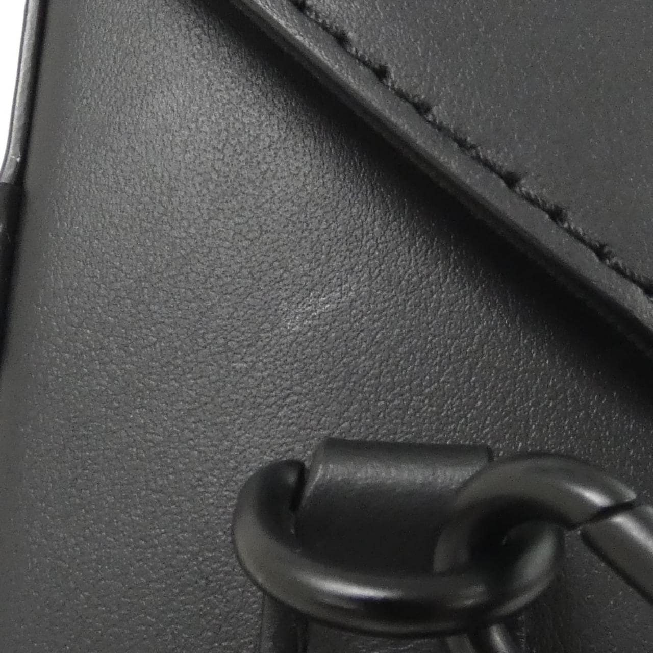 LOUIS VUITTON Taurillon Monogram竖版Trunk 可穿戴钱包 M82070 单肩包