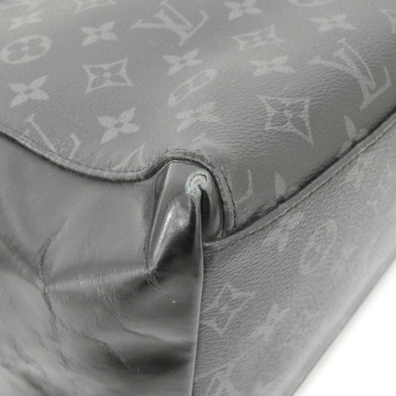 ルイヴィトン モノグラム エクリプス メッセンジャー ヴォワヤージュ MM M40510 ショルダーバッグ