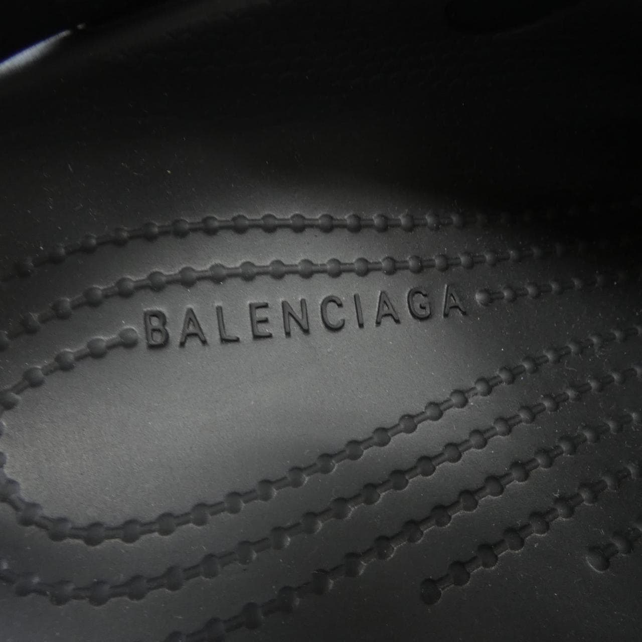 バレンシアガ BALENCIAGA 687397 HARDCROCS サンダル