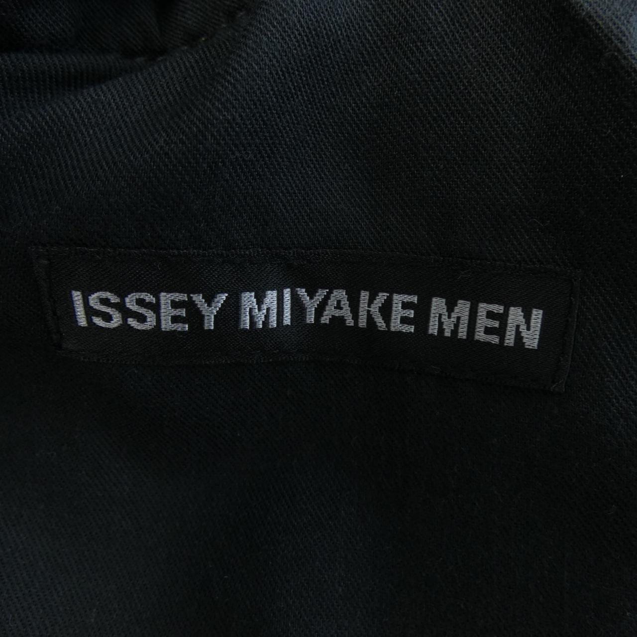 イッセイミヤケメン ISSEY MIYAKE MEN ME51FF110 ジーンズ
