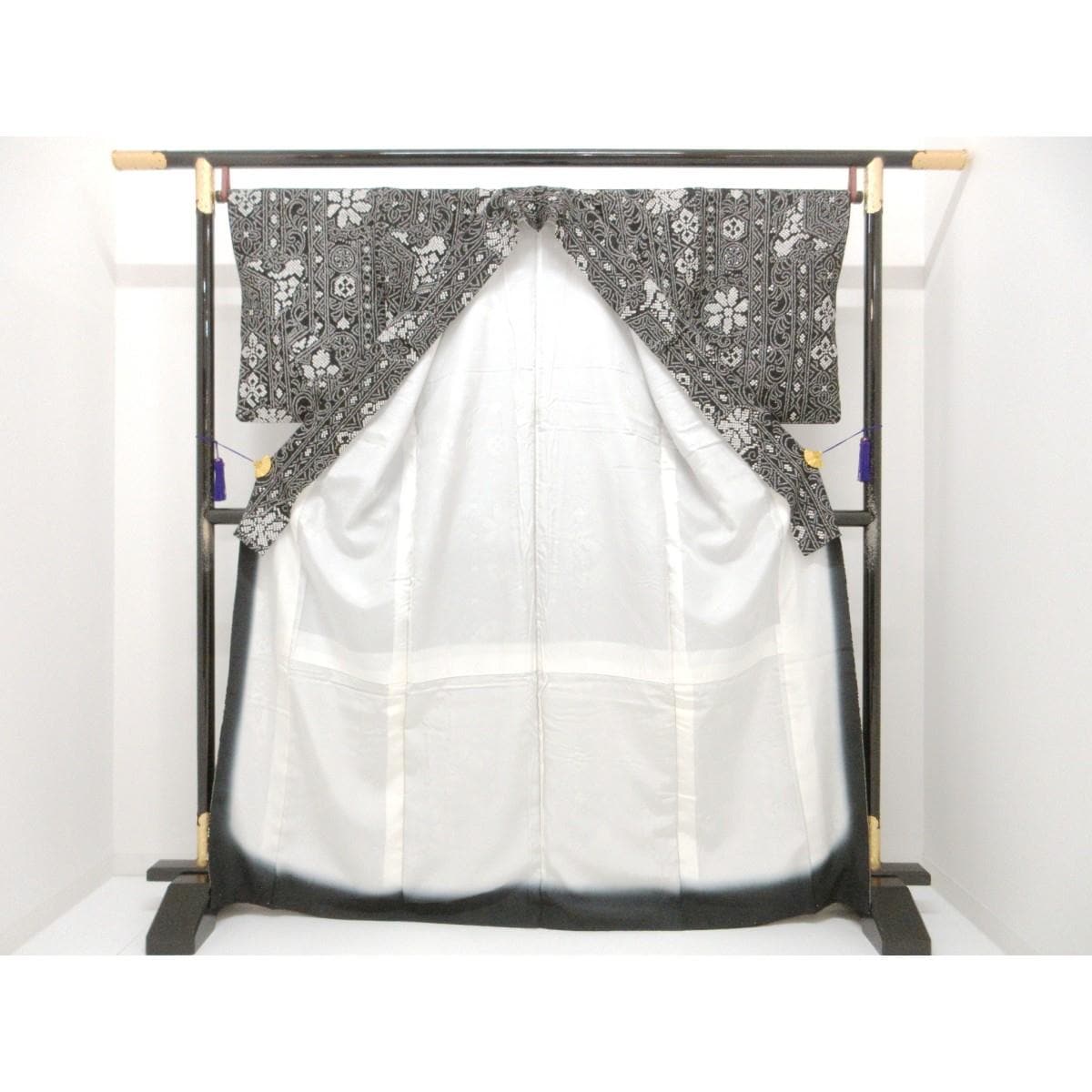 【未使用品】小紋　絞り加工　身幅２Ｌ寸