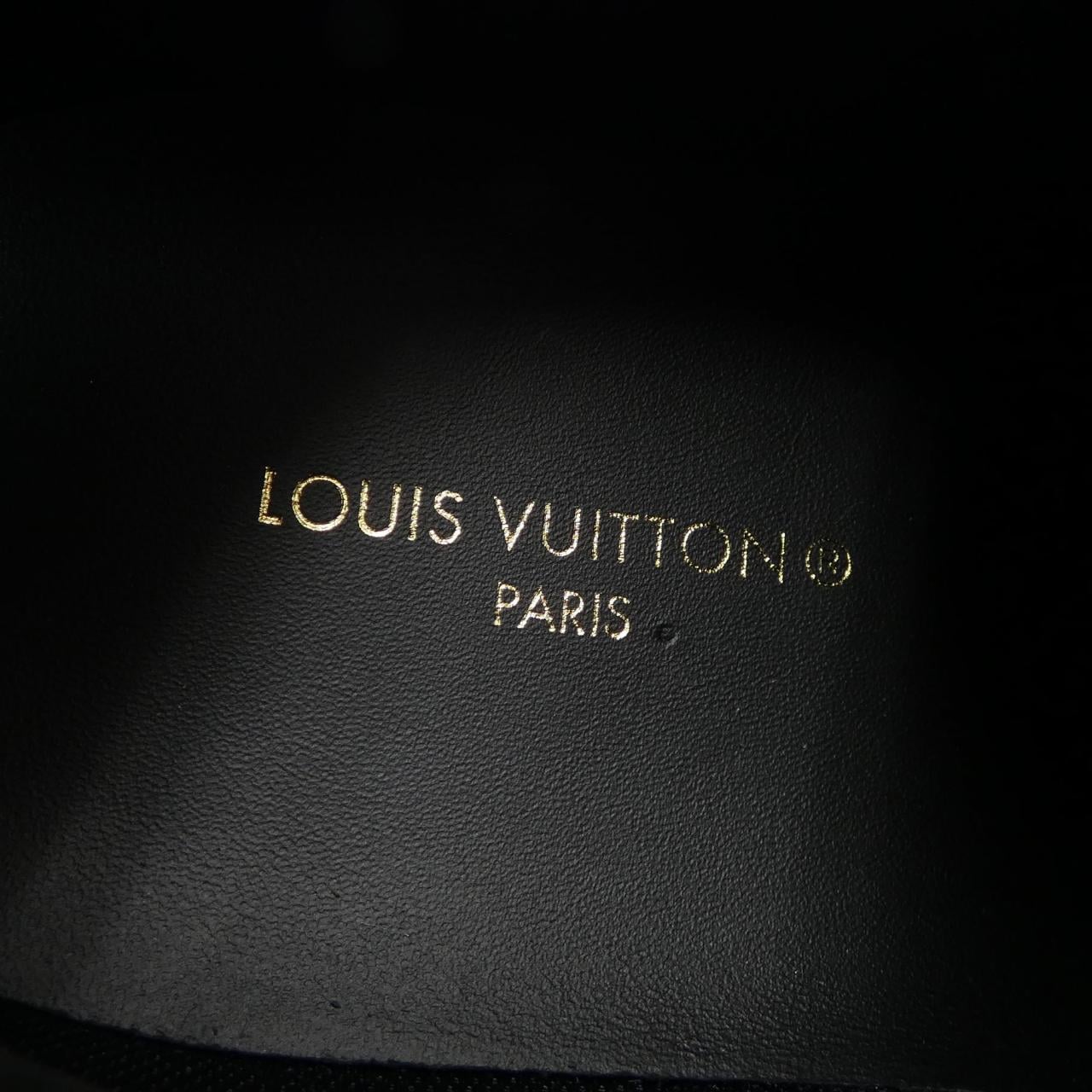 ルイヴィトン LOUIS VUITTON スニーカー