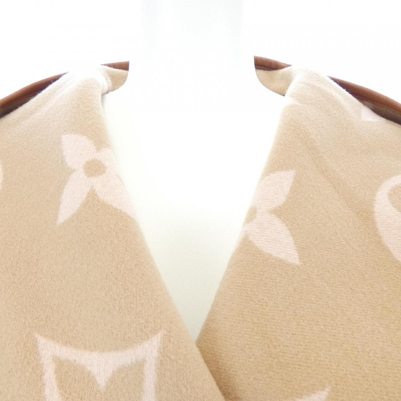 ルイヴィトン LOUIS VUITTON ベルテッドダブルフェイスフーデッドラップコート FMCO05NUV コート