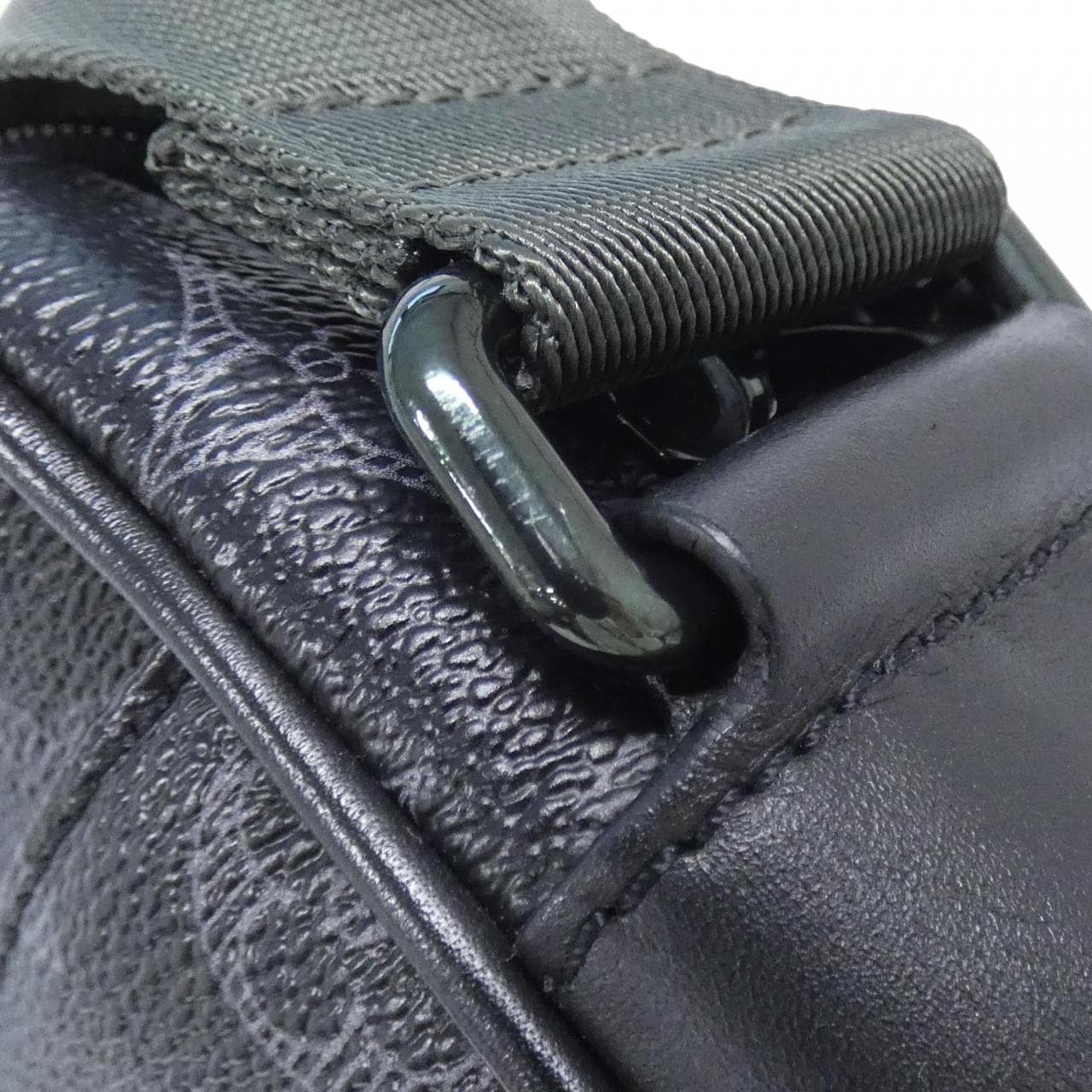 ルイヴィトン モノグラム エクリプス ダヌーブ 2018PF M43677 ショルダーバッグ