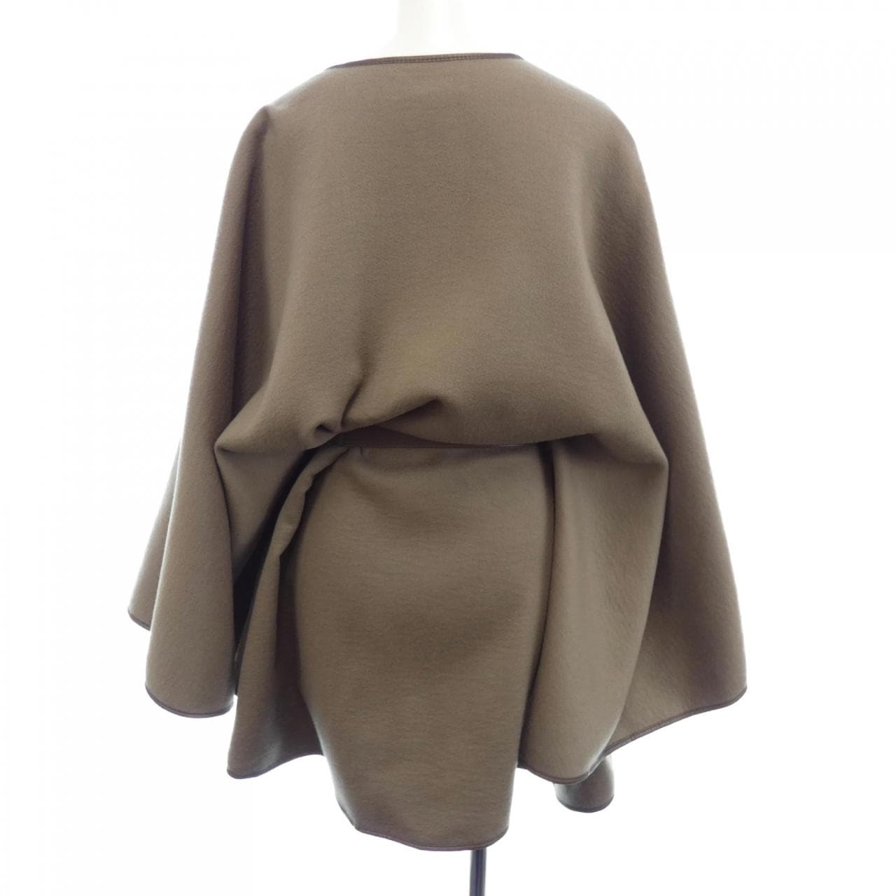 ロロピアーナ Loro Piana FAE4938 ケープ