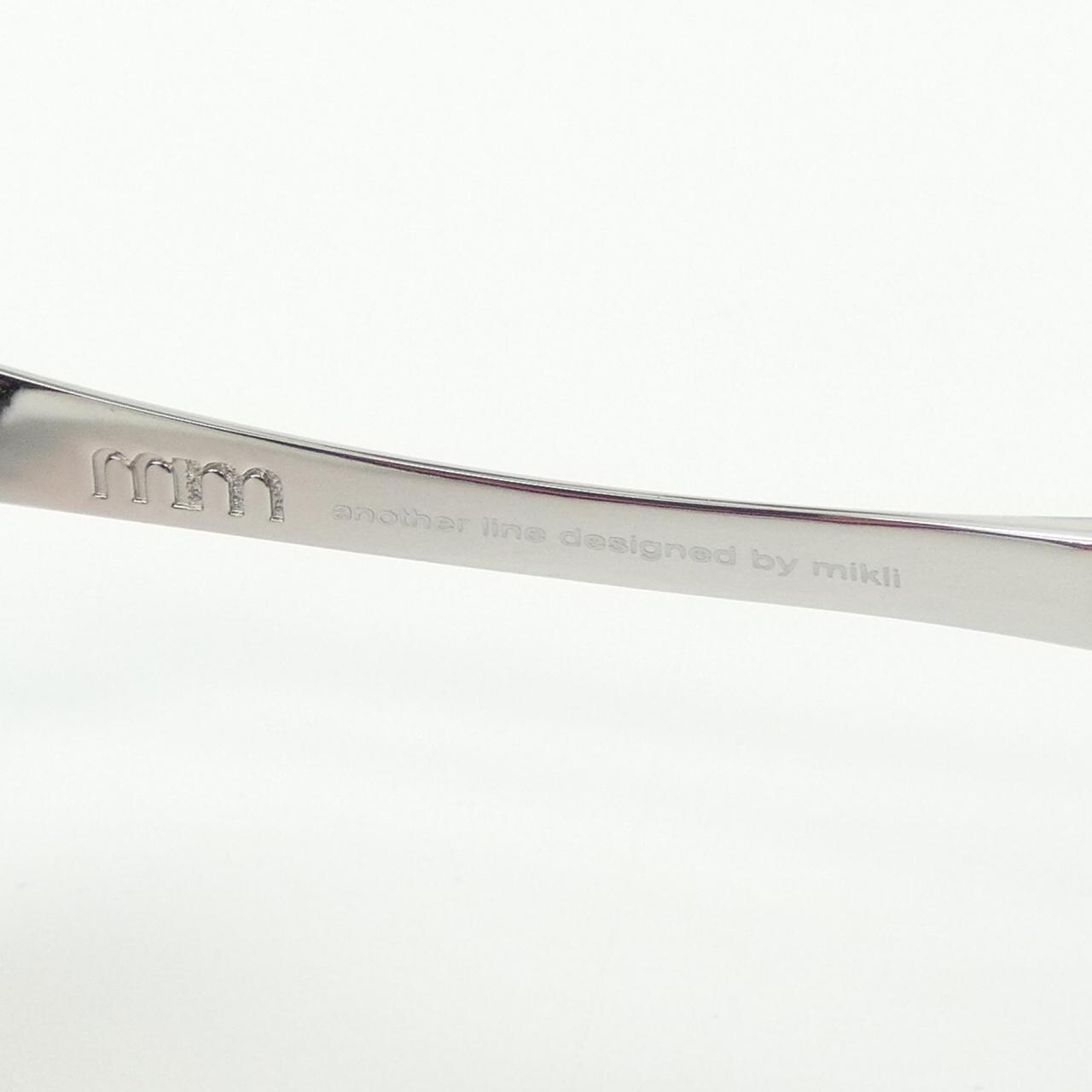 アランミクリ alain mikli M0152 col 01 SUNGLASSES