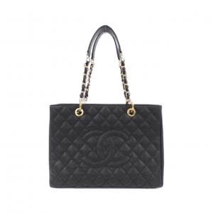 CHANEL shoulder bag