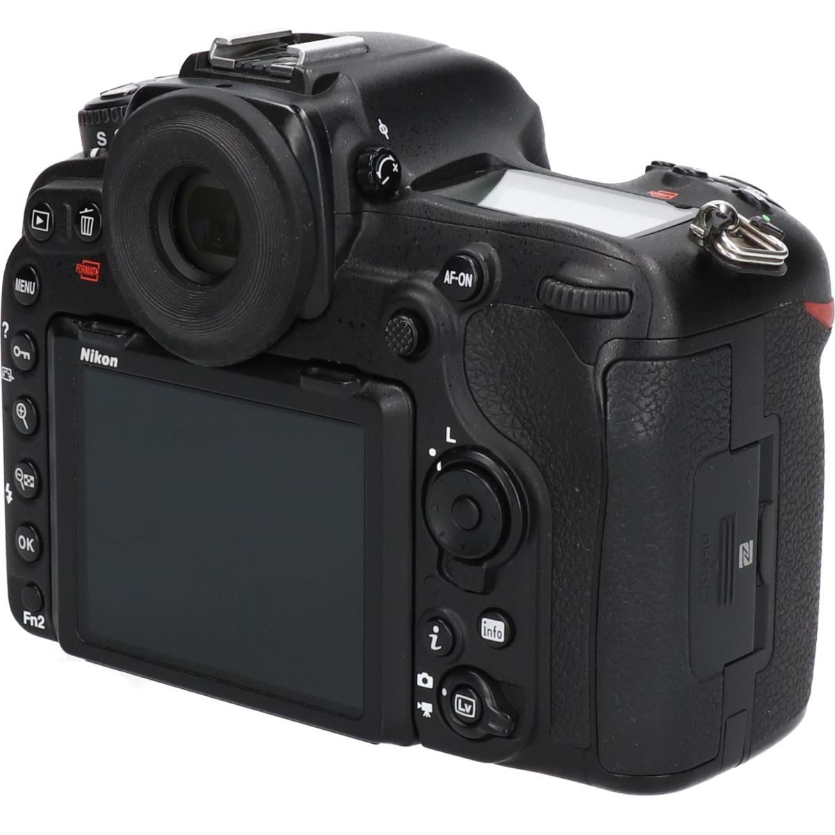 NIKON D500